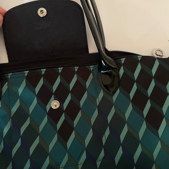 Longchamp Green and Black Tote with Foldable Design - Picture 9 of 14